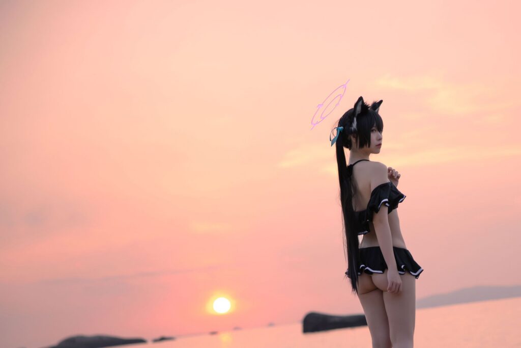 G44不会受伤 No.087 碧蓝档案 黑見芹香 海边泳装(20P)-图友