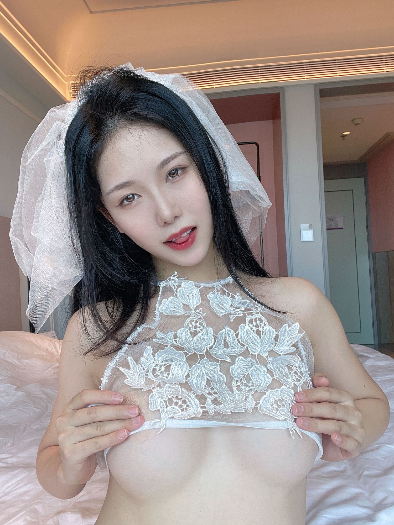 图片[5]-抖娘-利世 No.107 定制 灰色透视裙+婚纱+三点式 合集（60P） - 图友-图友