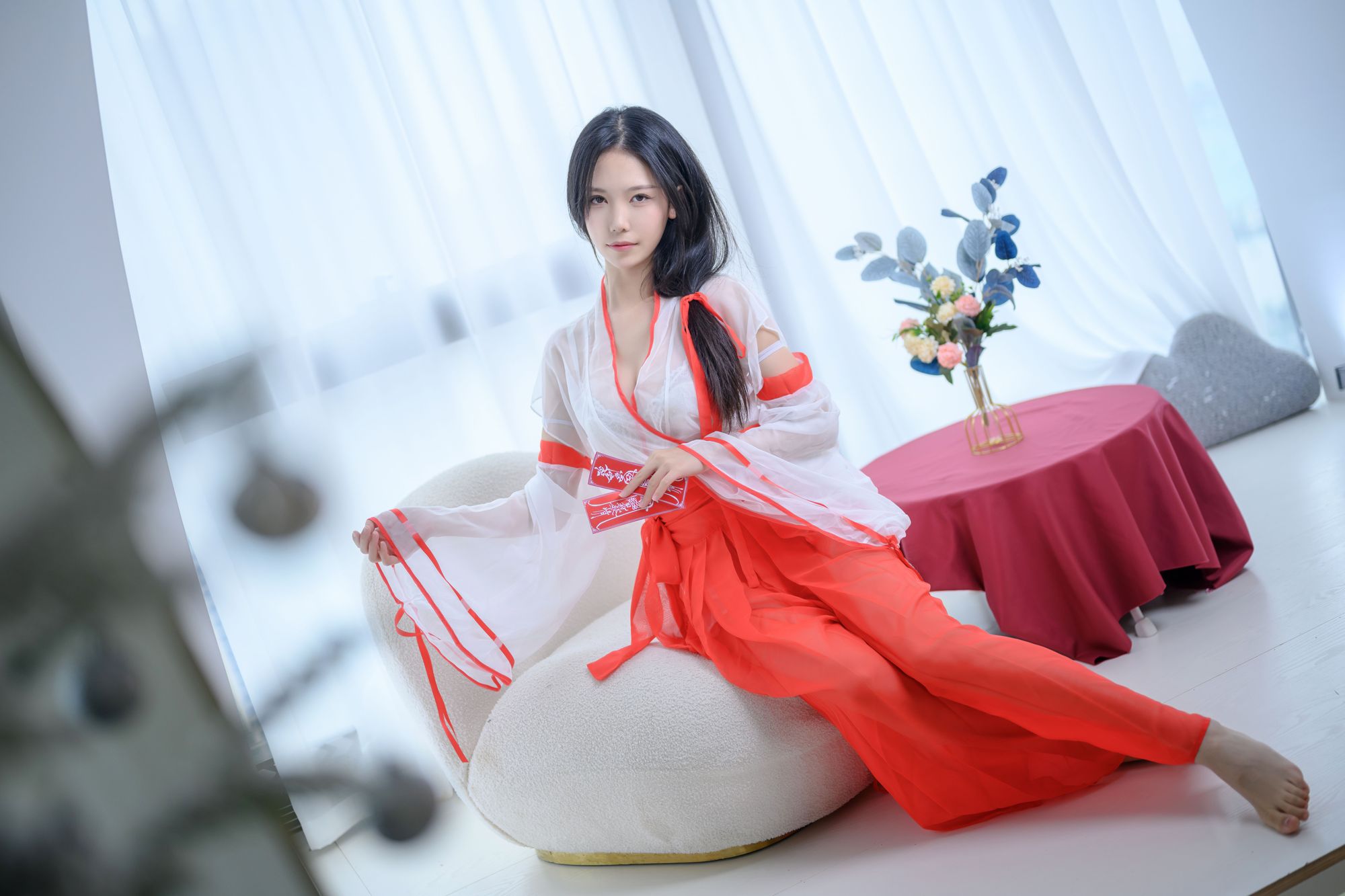 图片[2]-抖娘-利世 No.117 私人驱邪（48P） - 图友-图友