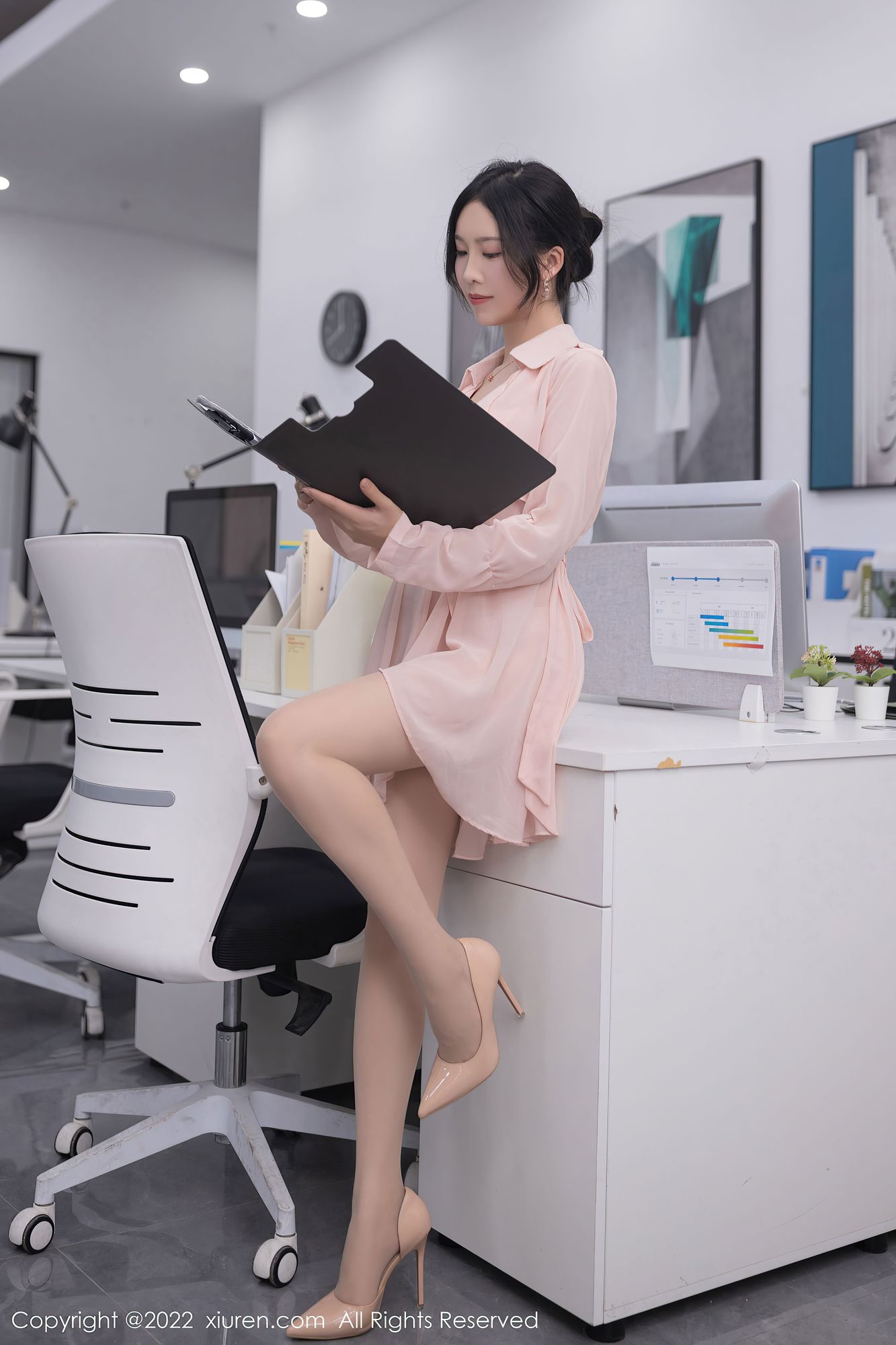 图片[4]-抖娘-利世 No.119 [XIUREN秀人网] 2022.09.28 NO.5657（79P） - 图友-图友