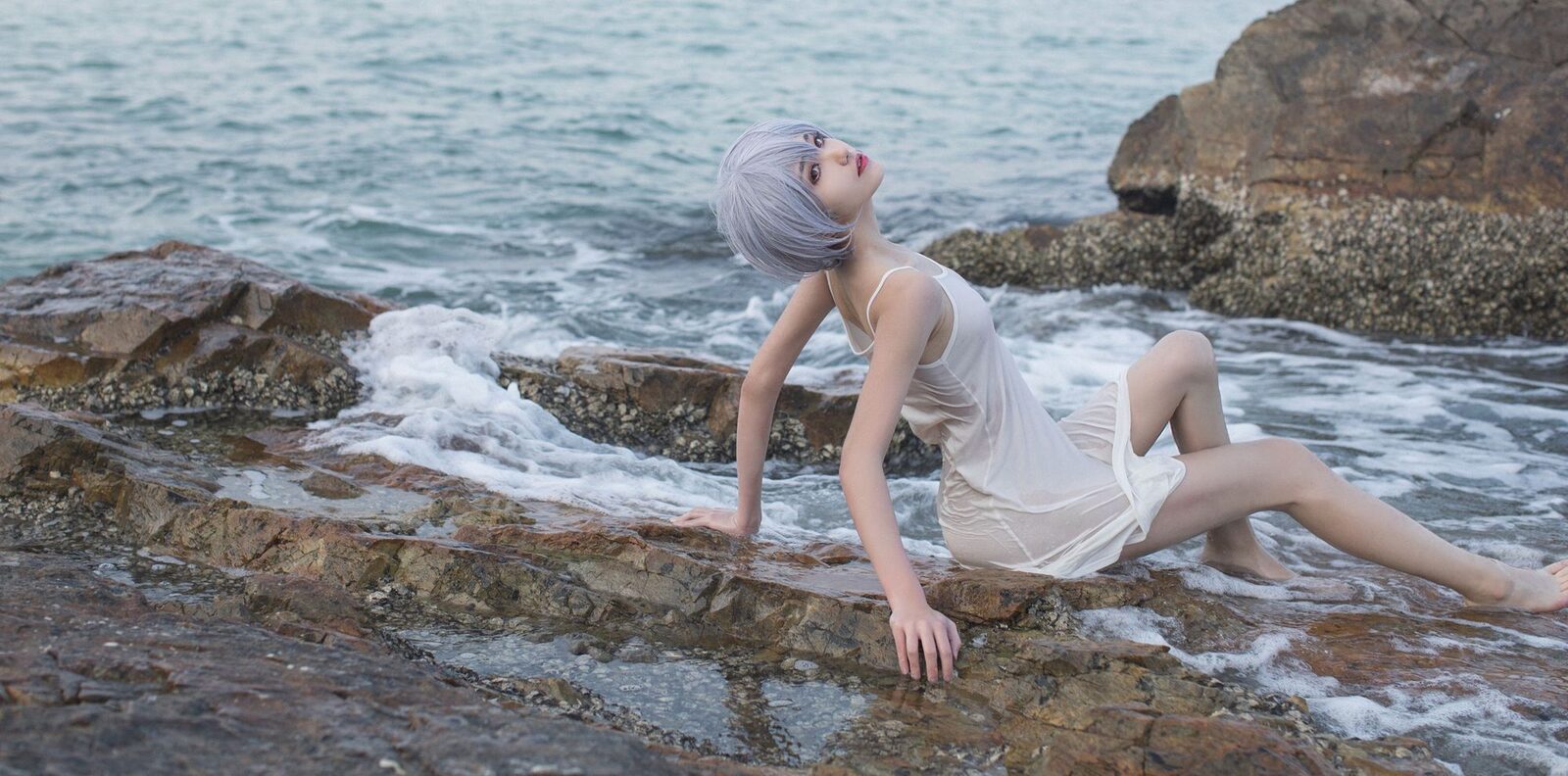 绫波丽白裙 - 南桃Momoko cosplay 第2张