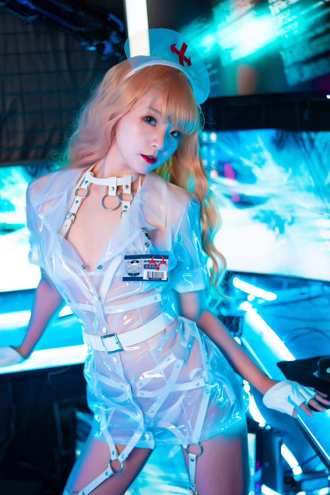 歪萌护士 - 是青水 cosplay 第2张