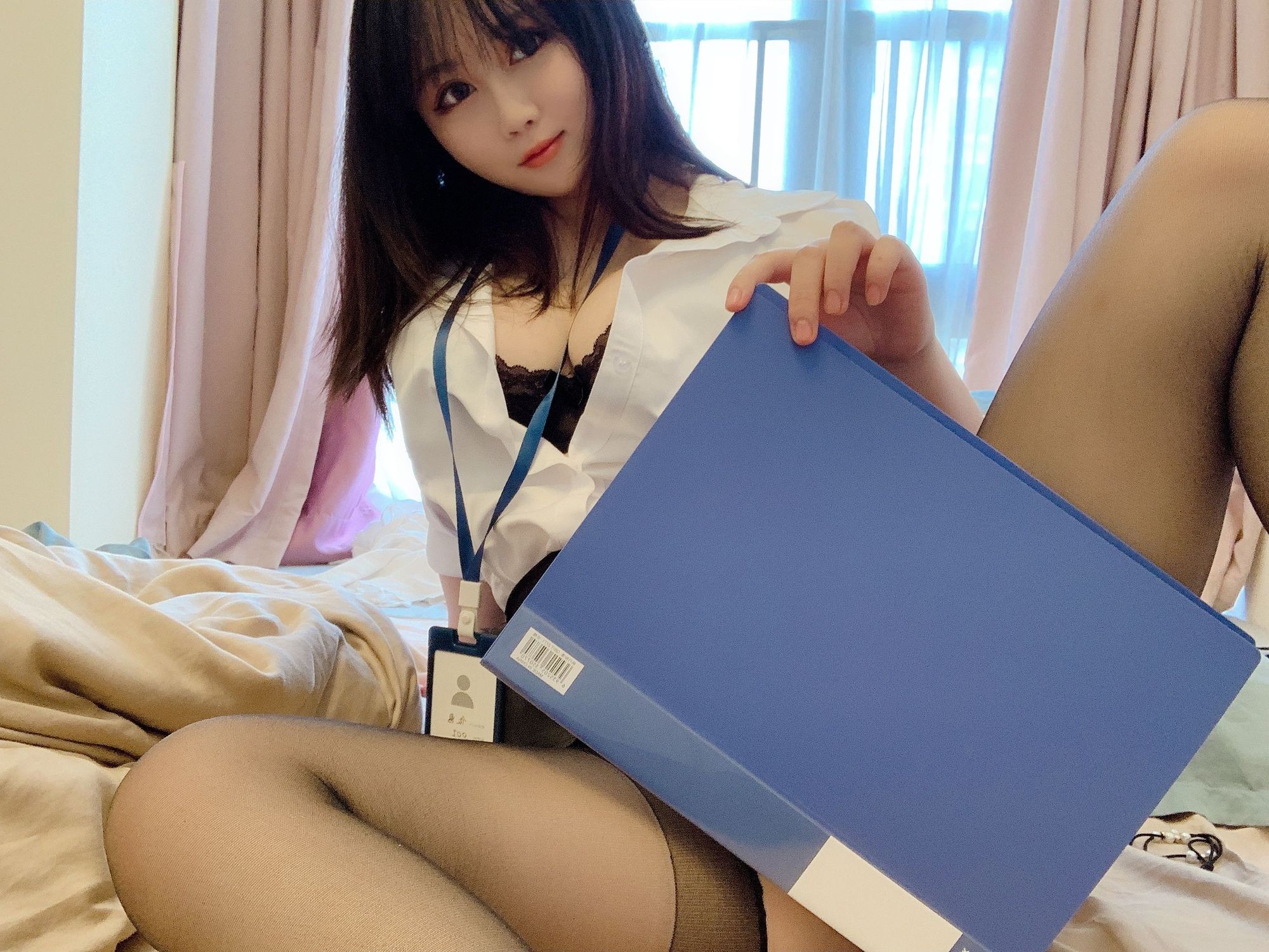 图片[2]-是依酱呀 No.007 依酱黑丝制服（29P） - 图友-图友