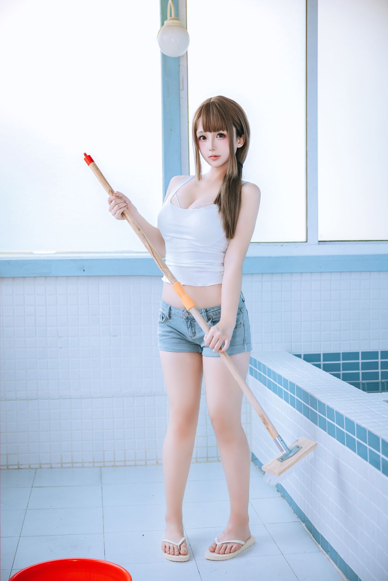 图片[2]-椎名莜(日奈娇) No.216 男浴室保洁员（175P） - 图友-图友