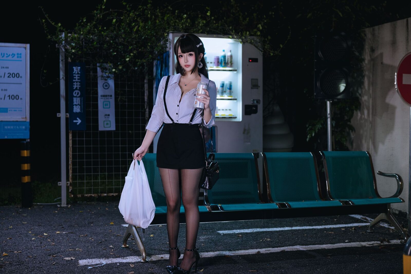 下班的OL - 椎名莜(日奈娇) cosplay 第3张