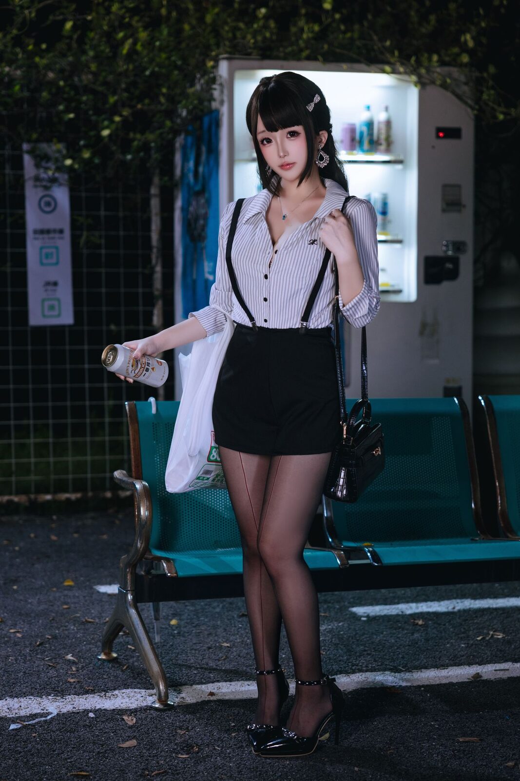 下班的OL - 椎名莜(日奈娇) cosplay 第4张